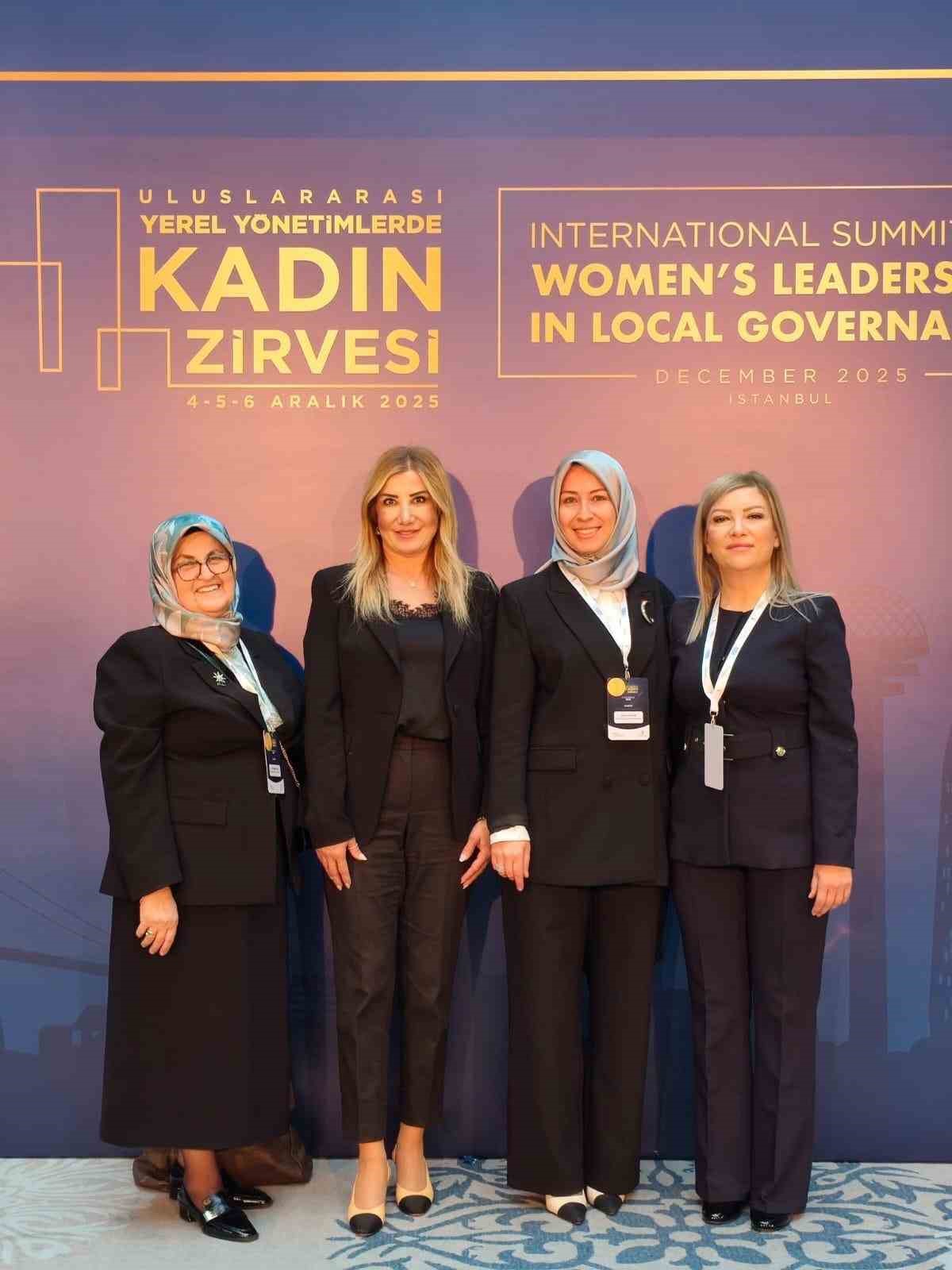 Düzceli kadın meclis üyeleri "Yerel Yönetimlerde Kadın Zirvesi"nde