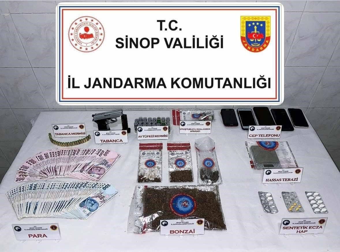 Sinop’ta jandarmadan uyuşturucu tacirlerine darbe