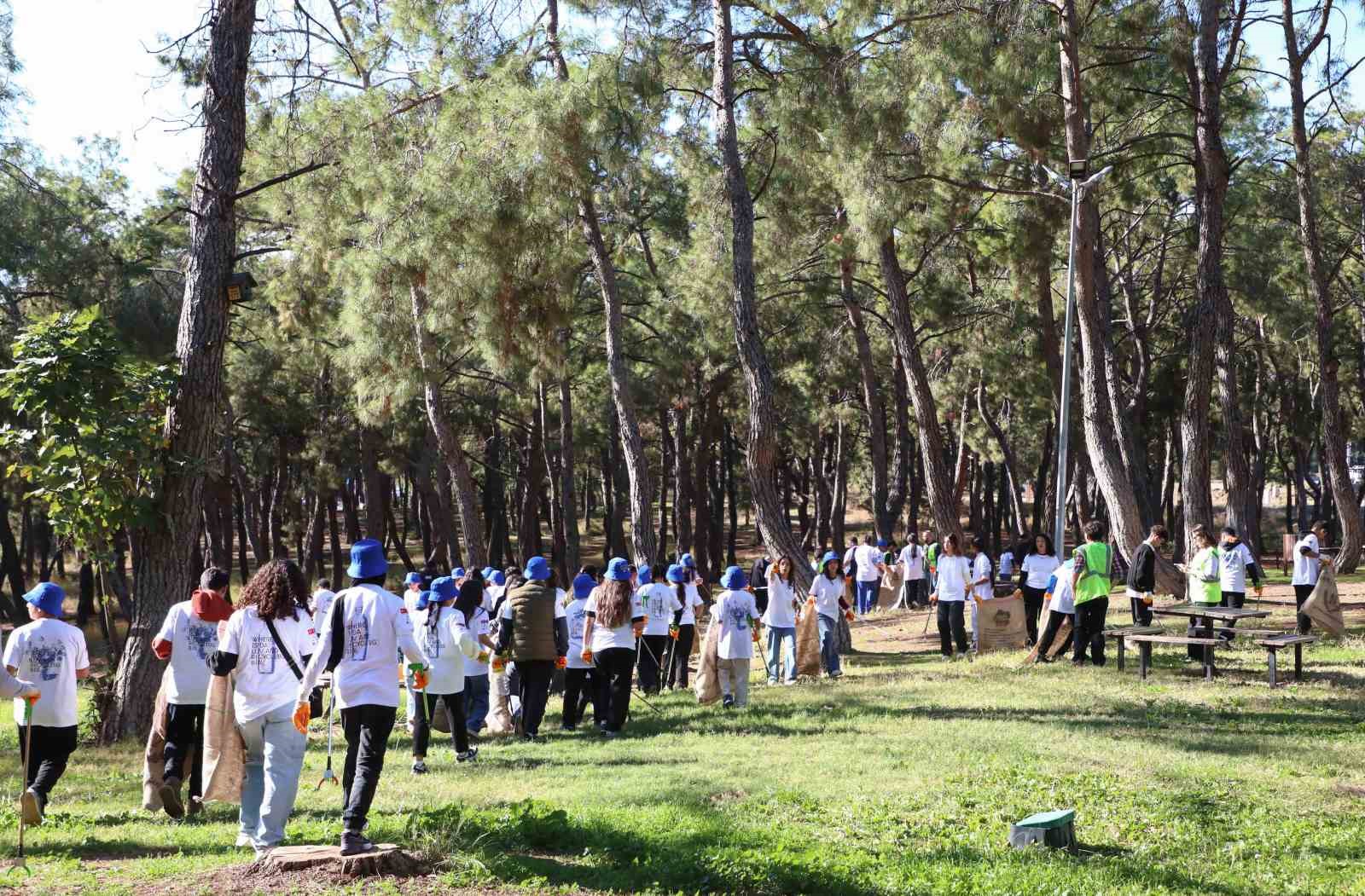 Orman ekosisteminde atıkların tehlikesi uygulamalı gösterildi