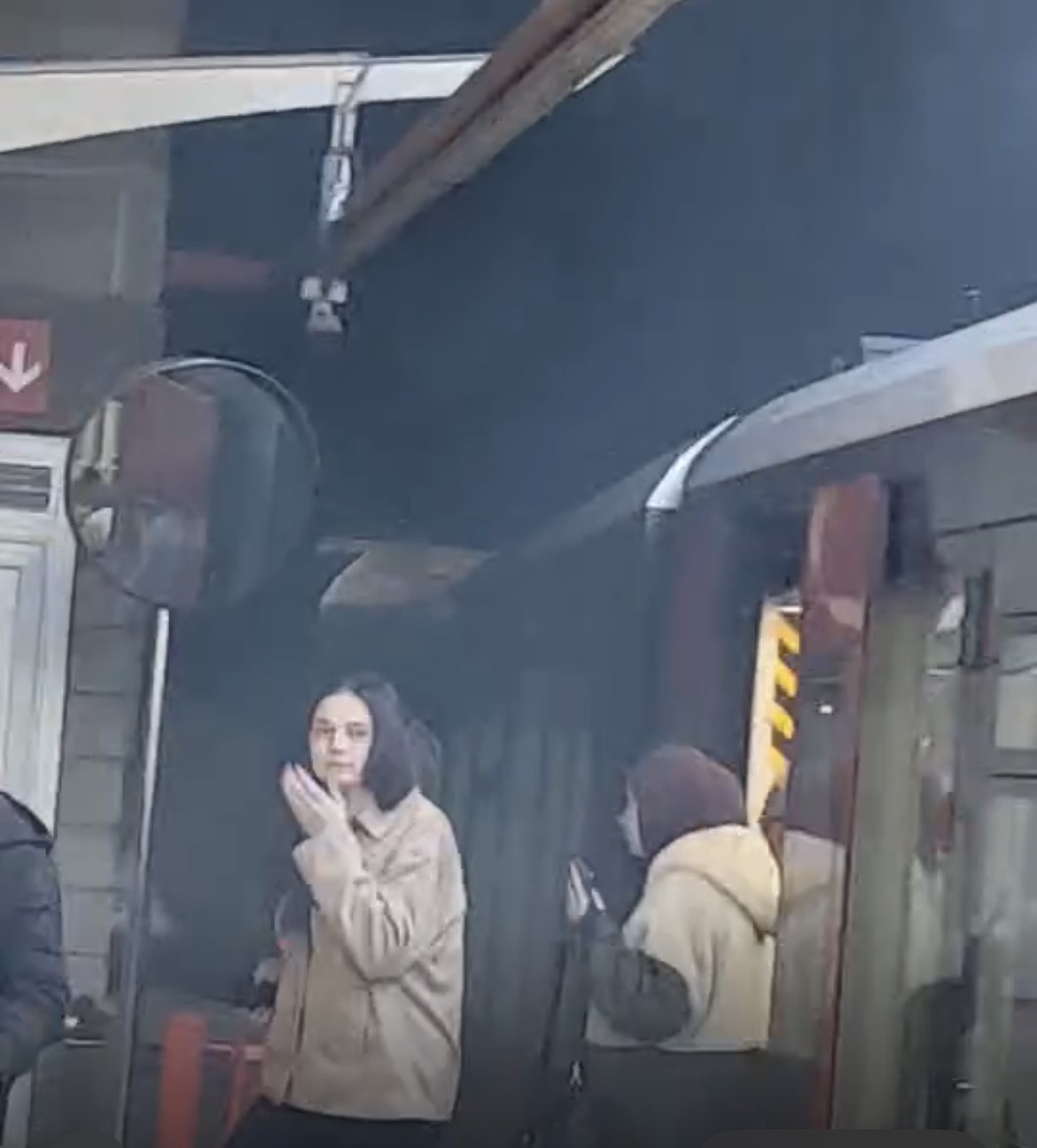 İzmir’de metro vagonu raydan çıktı