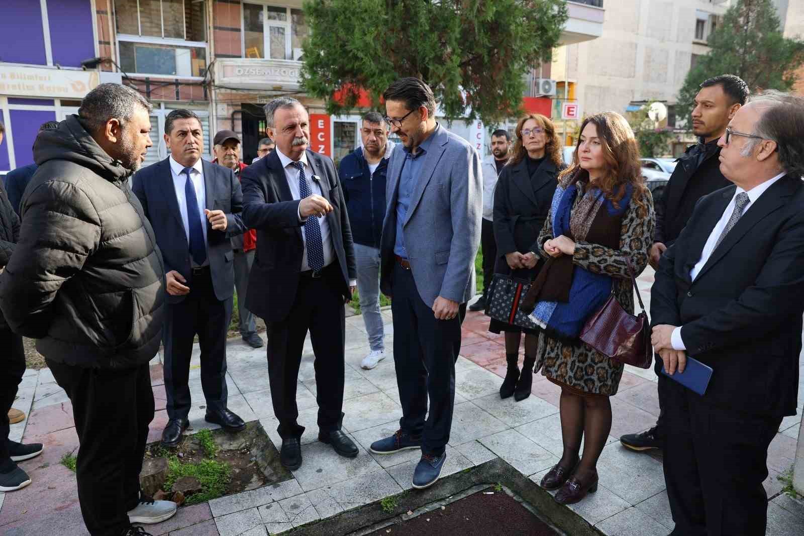 Yunusemre&rsquo;nin sorunları sahada &ccedil;&ouml;z&uuml;l&uuml;yor
