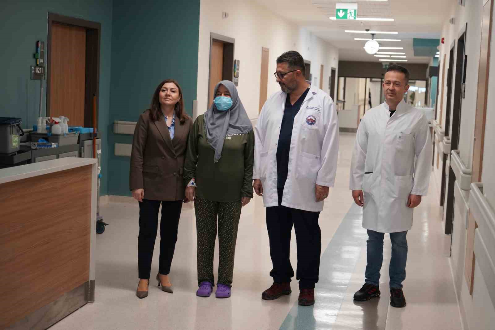 Gaziantep’te kadın hasta, kadavradan yapılan böbrek nakli ile sağlığına kavuştu