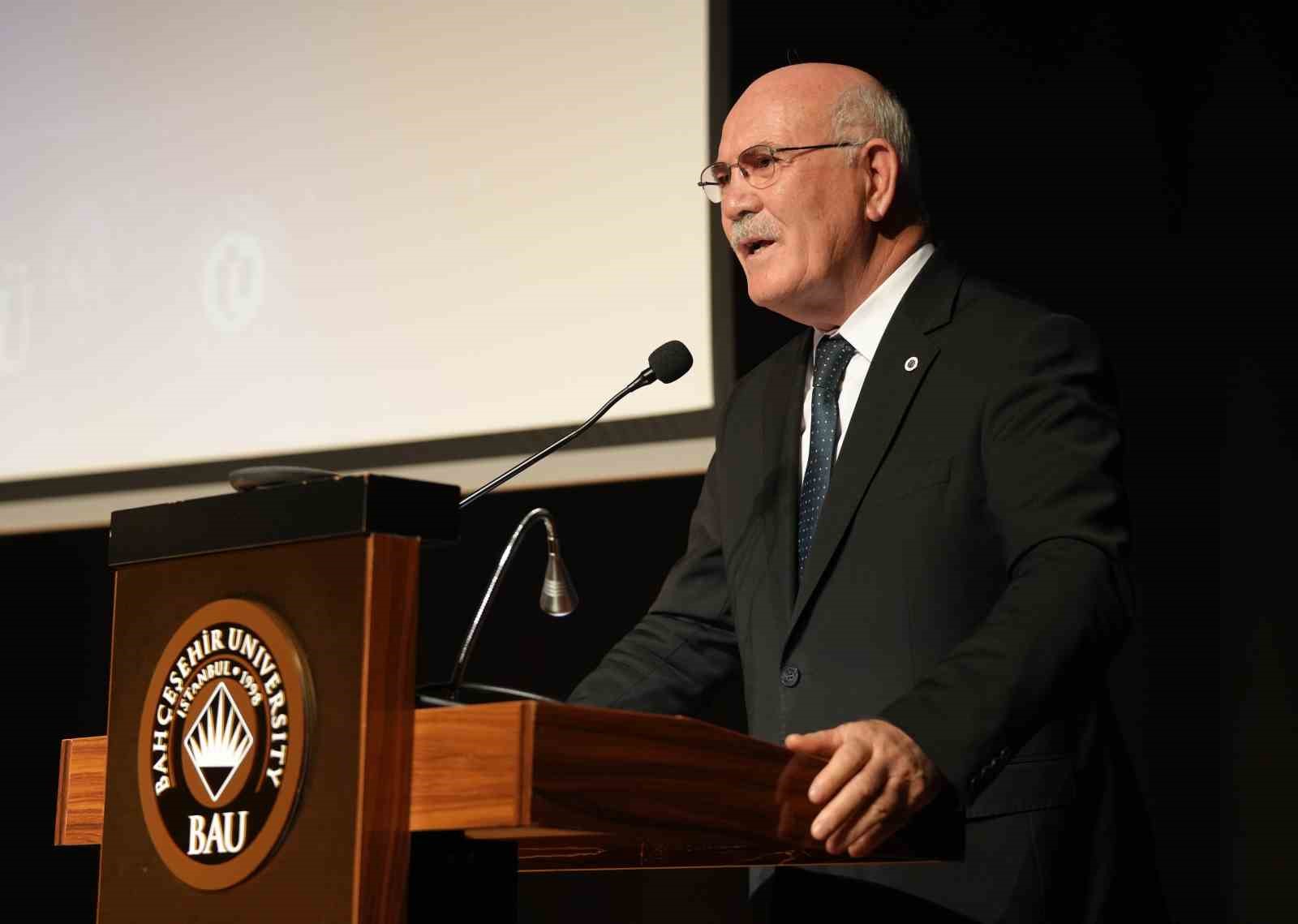 Rektör Savaş, 2024 Genç Bilim İnsanı Ödülleri programına katıldı