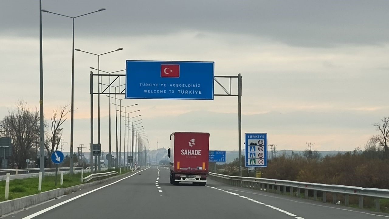 İpsala Sınır Kapısı’nda 7 gün sonra hareketlilik
