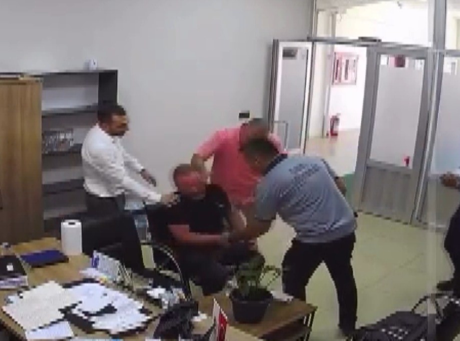 Belediye önünde kendisini ateşe vermişti: Olayın kamera görüntüleri ortaya çıktı