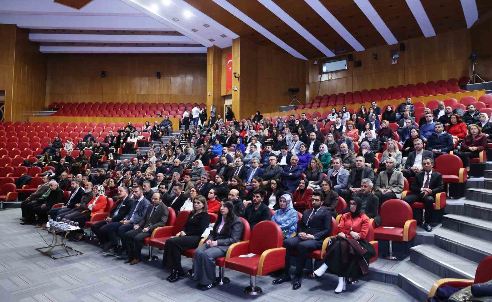 Atatürk Üniversitesi’nde bilimsel teşvik töreni düzenlendi: Başarılı Akademisyenlere ödülleri takdim edildi