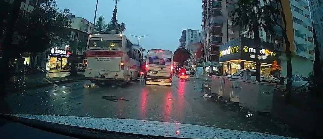 Yol verme kavgasında sürücülere ceza kesildi birinin ehliyetine de el konuldu