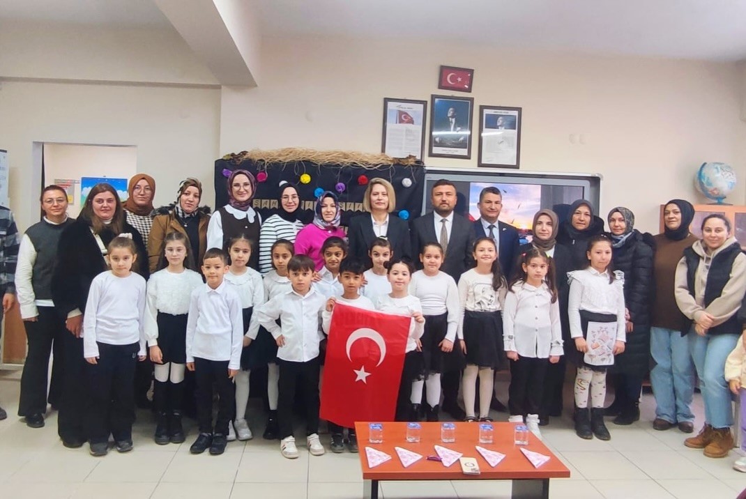 Altıntaş’ta "Çocuk Şiirleri Okumaları" etkinliği düzenlendi
