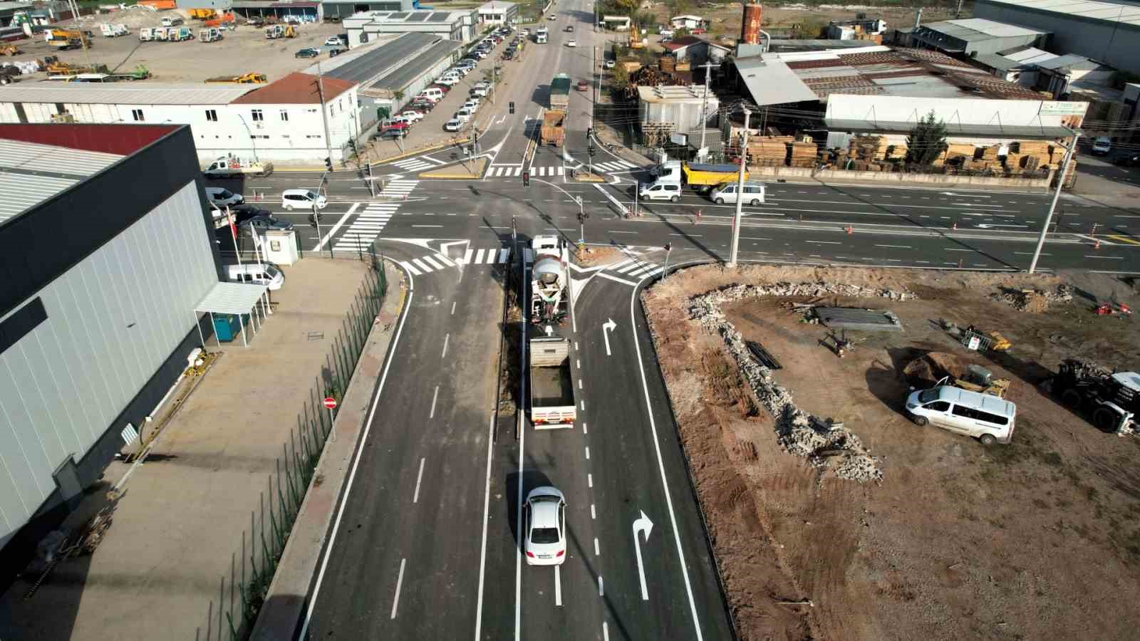 Başiskele Kullar’da kavşak düzenlemesi yapıldı