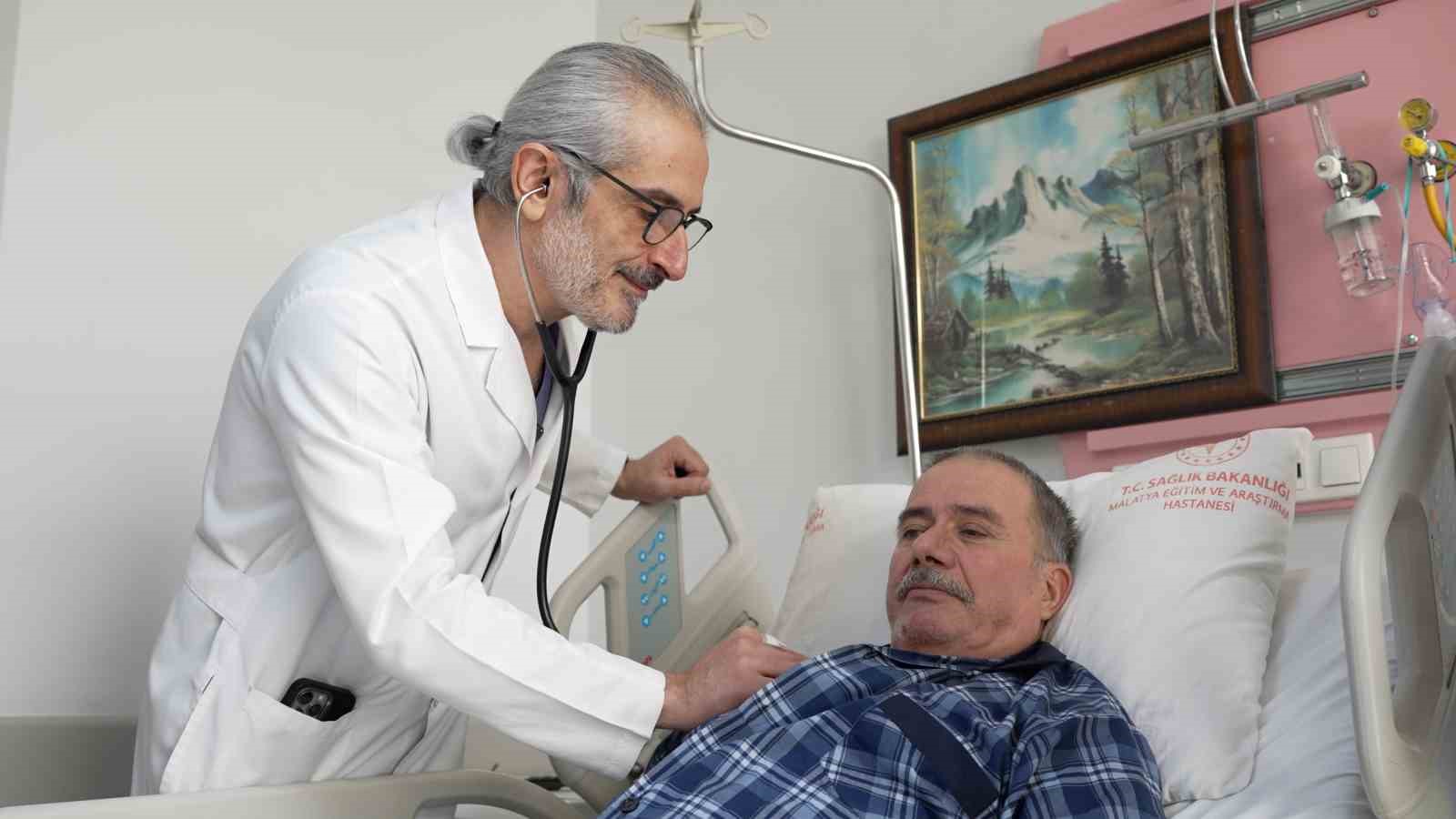 Malatya’da aort yırtığı kapalı yöntemle onarıldı
