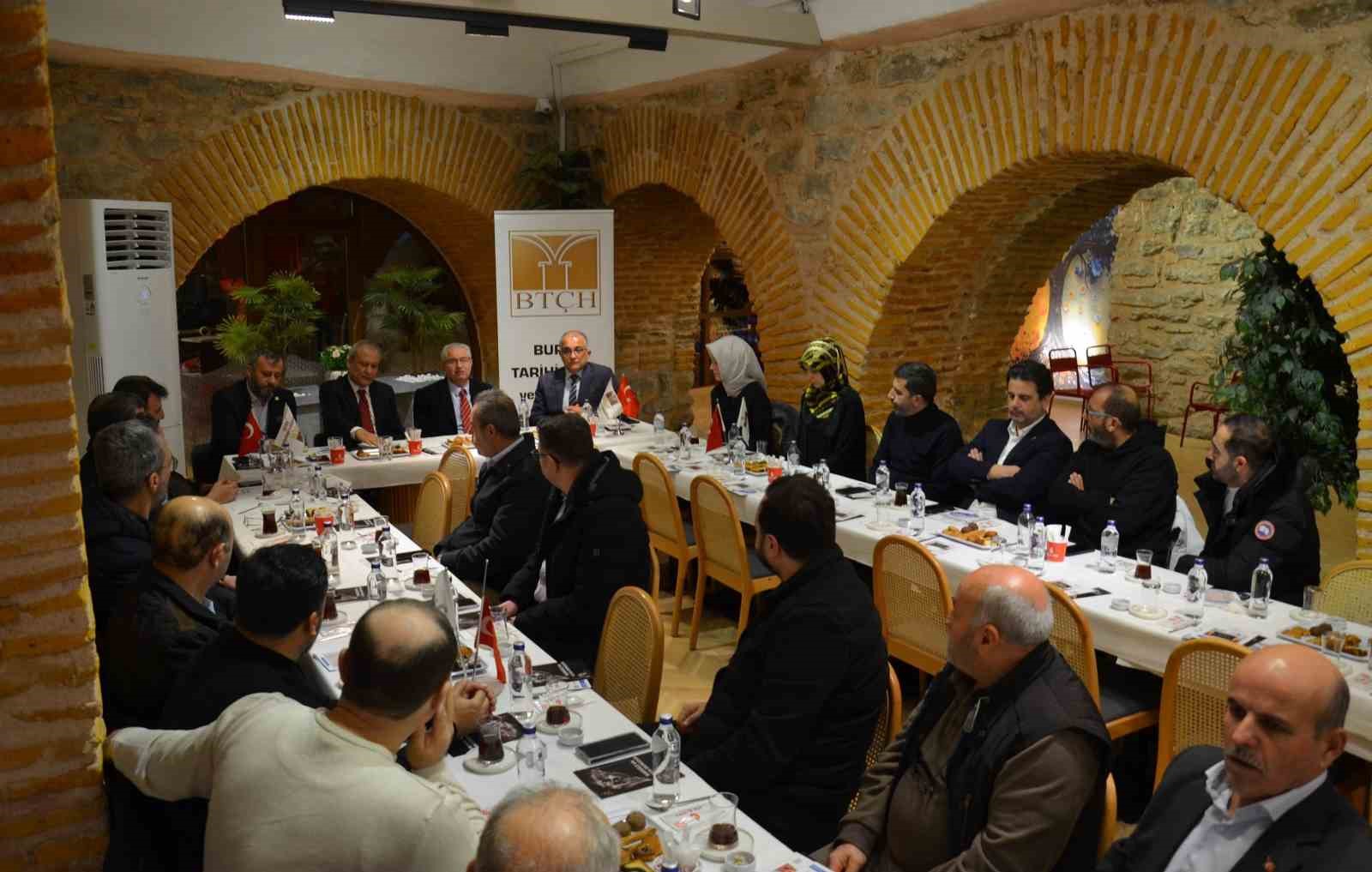 Kapalıçarşı’daki işletmelere dumansız hava sahası bilgilendirmesi
