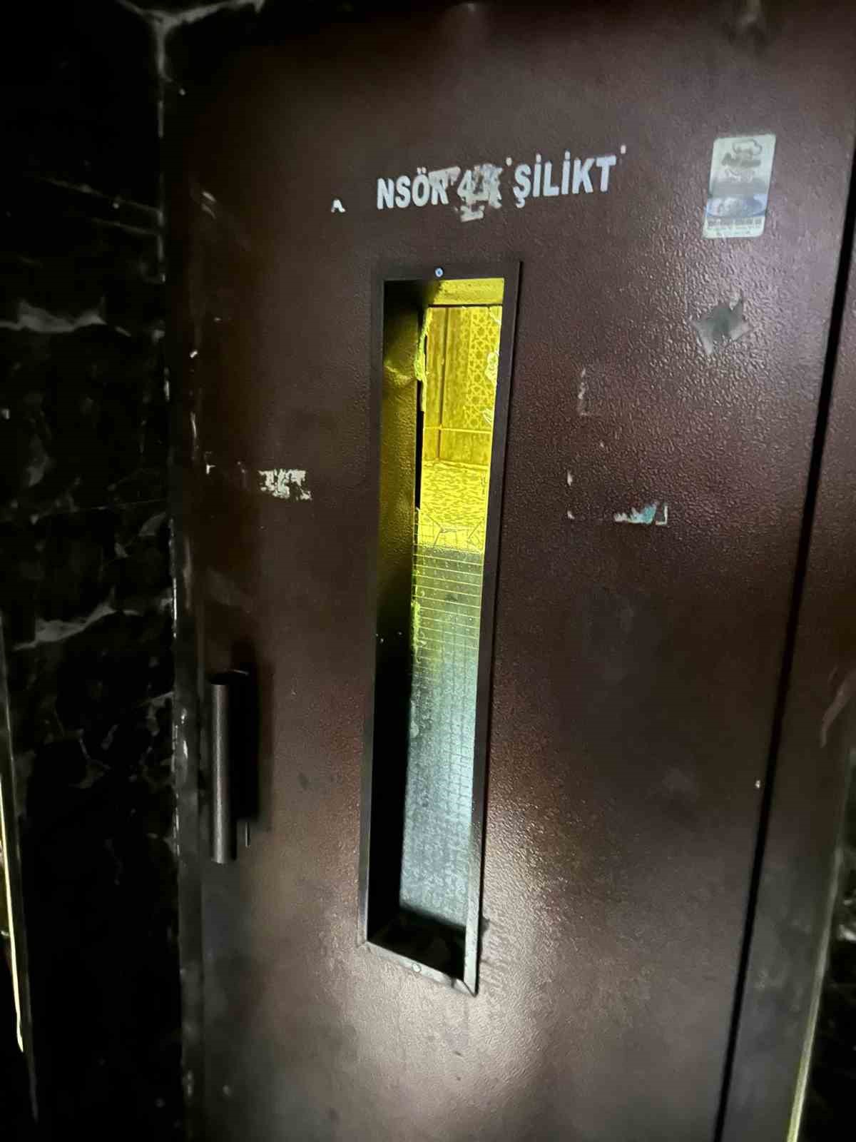 Batman’da asansörde mahsur kalan vatandaş kurtarıldı