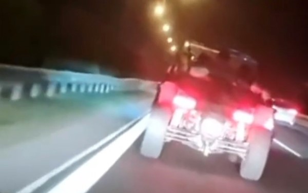 Trafikte tehlikeli hareketler yapan sürücü yakalandı