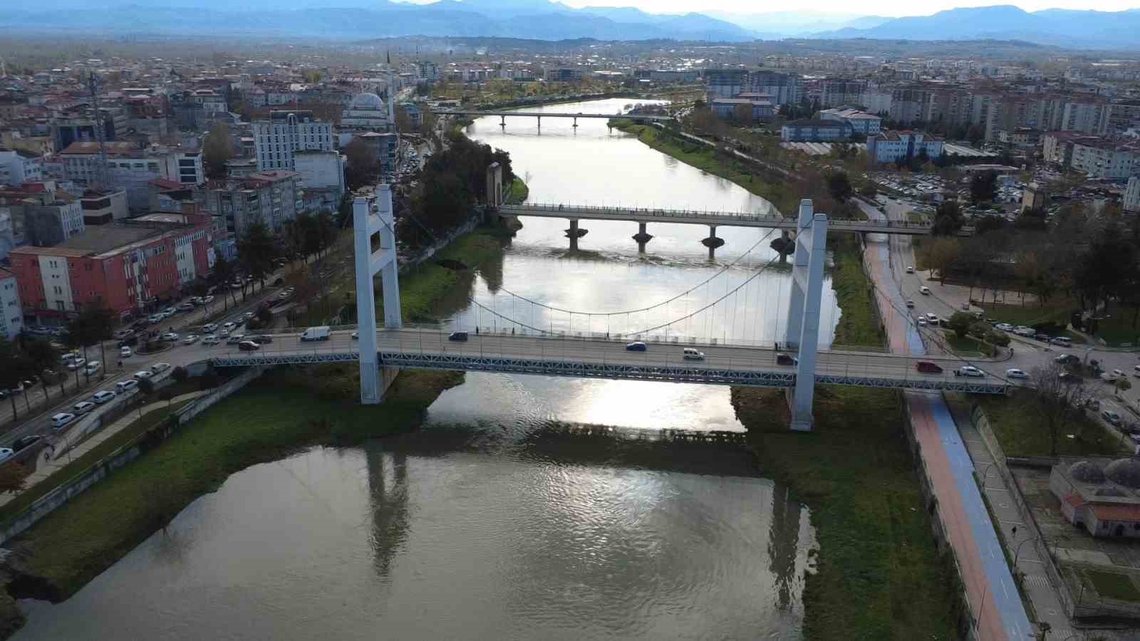 Yeşilırmak yeniden canlandı: Su seviyesi eski haline döndü

