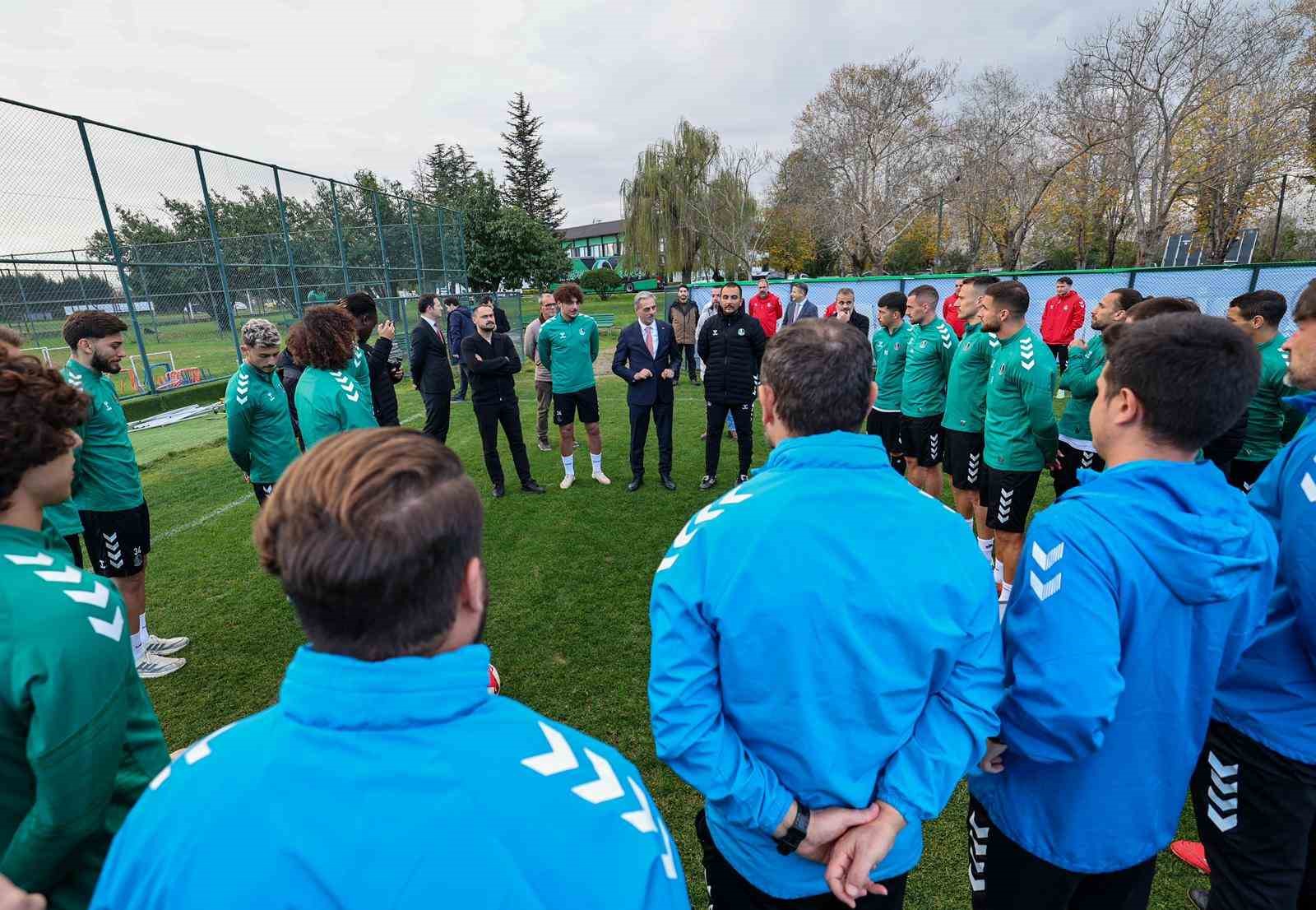 Vali Doğan ve Başkan Alemdar’dan Sakaryaspor ziyareti