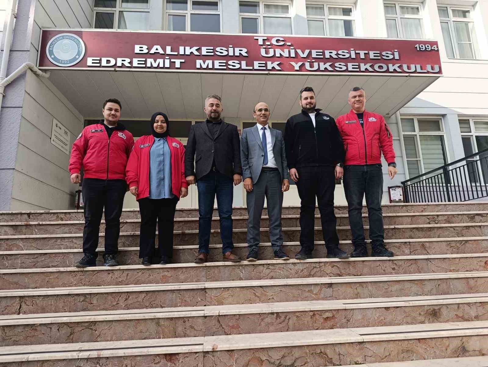 T3 Vakfı’dan Edremit Meslek Yüksekokulu’na TEKNOFEST ziyareti