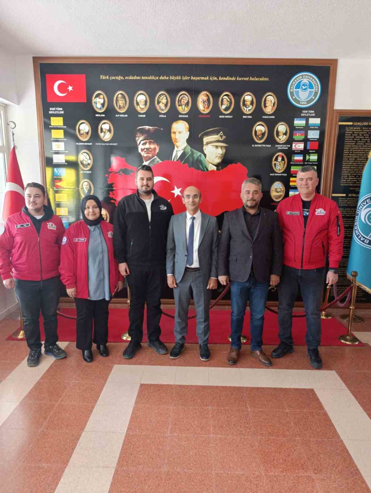 T3 Vakfı’dan Edremit Meslek Yüksekokulu’na TEKNOFEST ziyareti