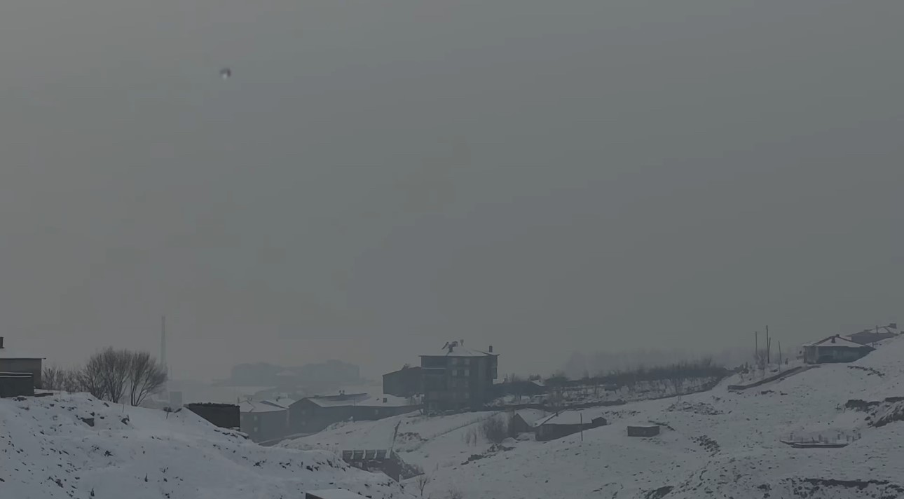 Yüksekova’da yoğun sis uçak seferlerini durdurdu