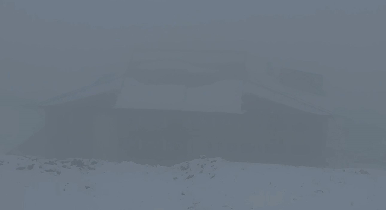 Yüksekova’da yoğun sis uçak seferlerini durdurdu