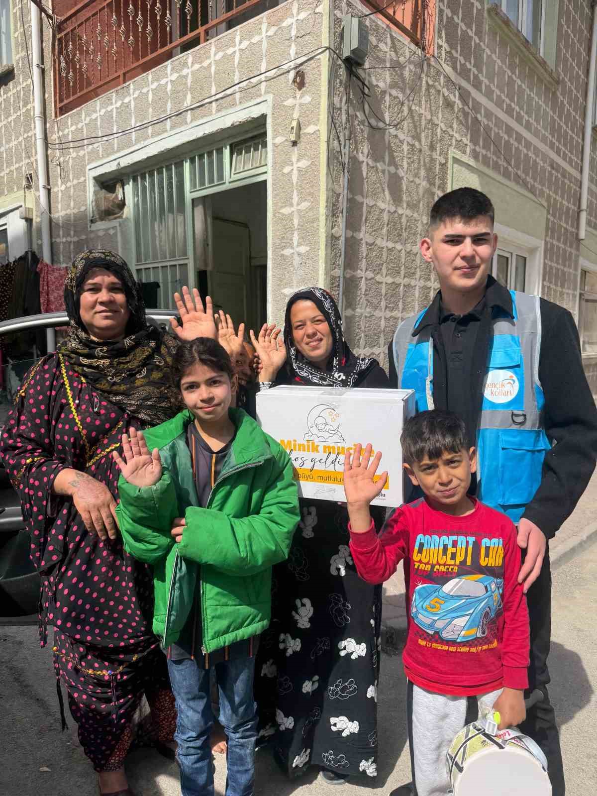 Nebi Hatipoğlu’ndan Eskişehir’deki yeni doğan bebeklere destek