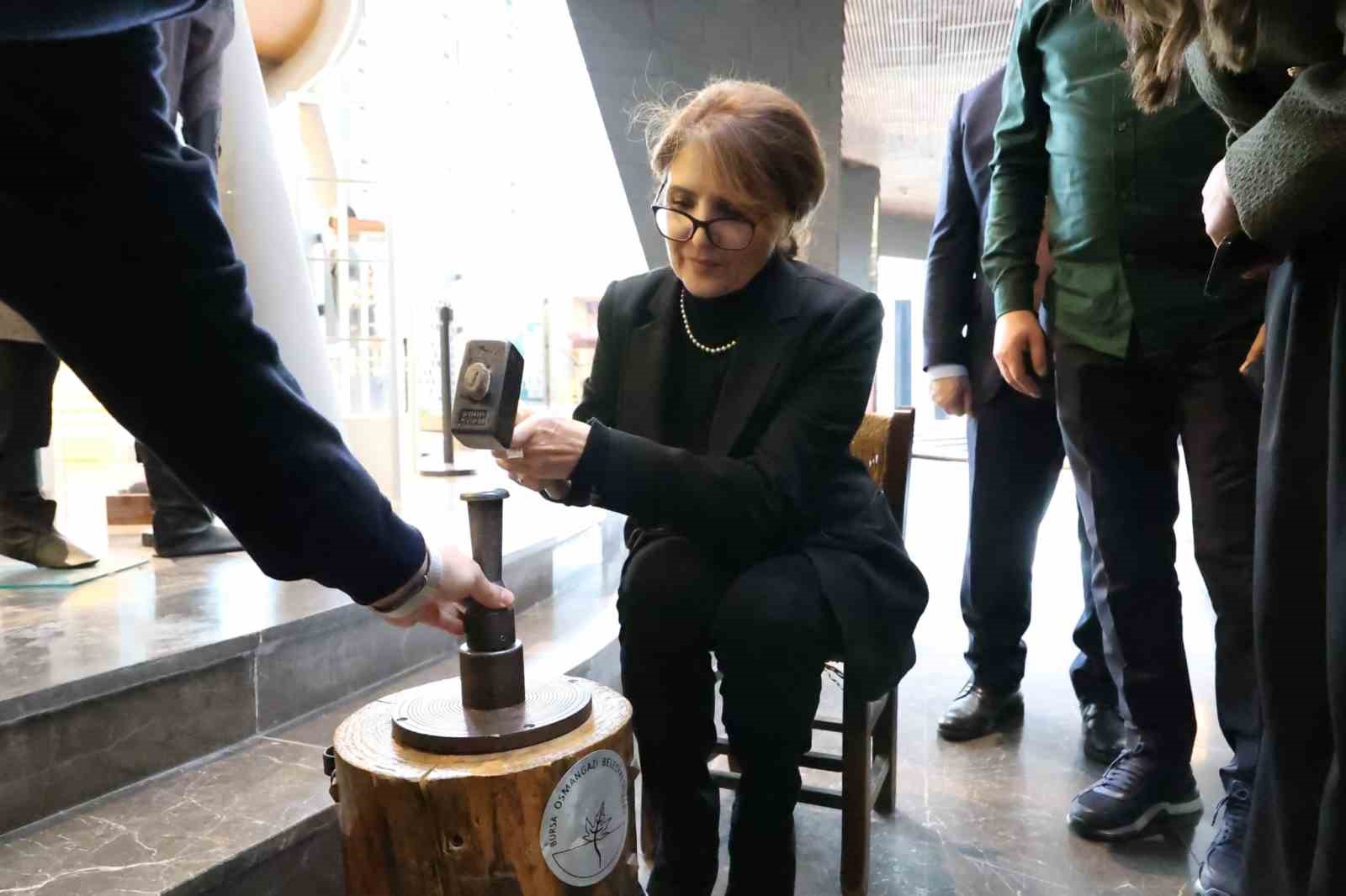 Gürcü Bakan ve dünyaca ünlü piyanist Bolkvadze’den Bursa’da tarihi yolculuk
