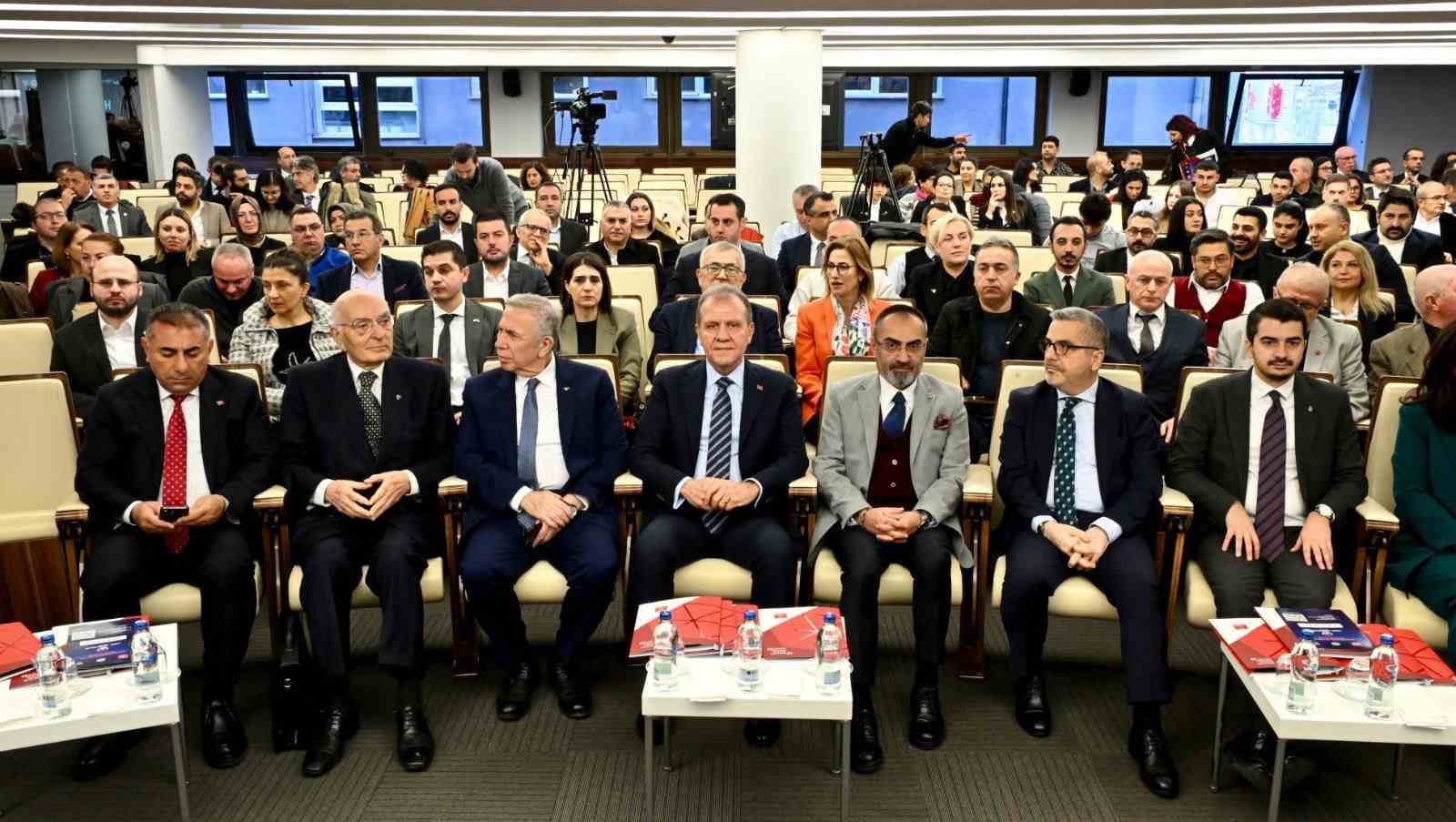 Başkan Seçer: "Şehrin sorunlarını, çözüm yollarını en iyi bilen, orada yaşayan vatandaştır"