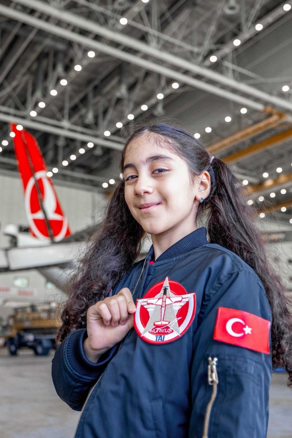 TUSAŞ şehidinin 10 yaşındaki kızı kanseri yendi, pilot koltuğuna oturdu
