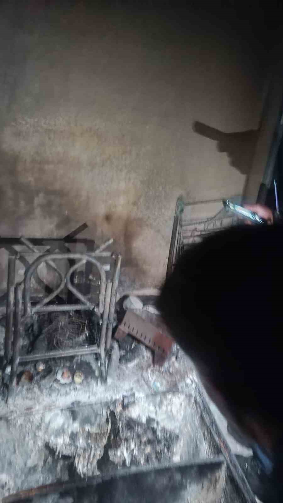 Batman’da apartman boşluğunda çıkan yangın söndürüldü