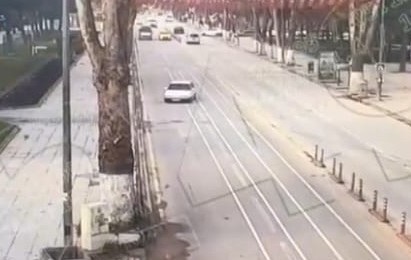 Drift yapan s&uuml;r&uuml;c&uuml; kameralara yakalandı
