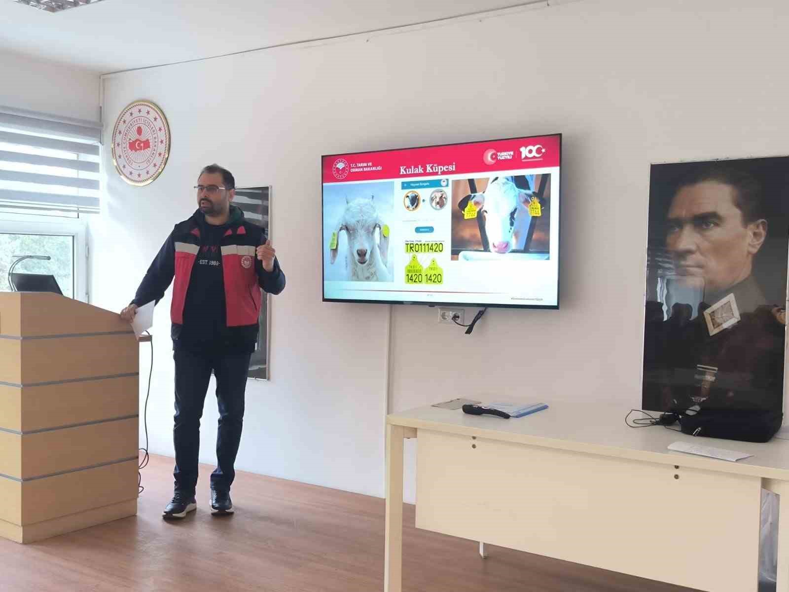 K&uuml;tahya Jandarma Komutanlığı personeline belgesiz hayvan hareketleri eğitimi
