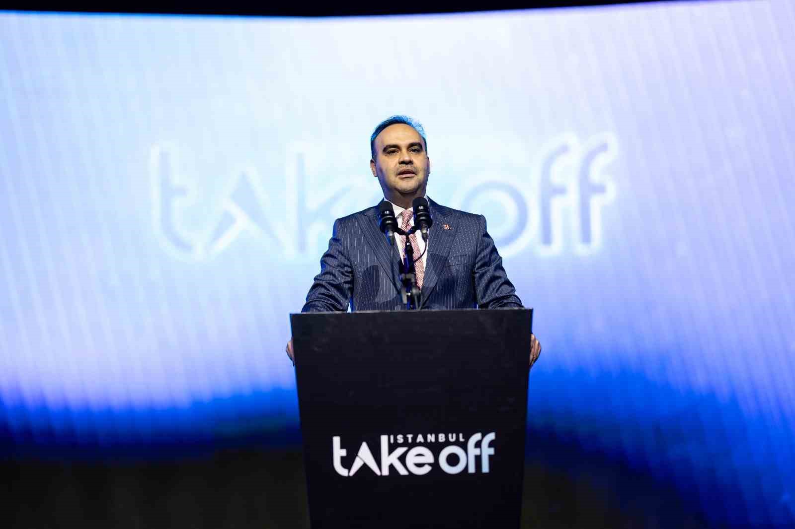 Bakan Kacır: "Yılda 20 milyar dolar Ar-Ge harcaması yapılan bir &uuml;lkeyiz"
