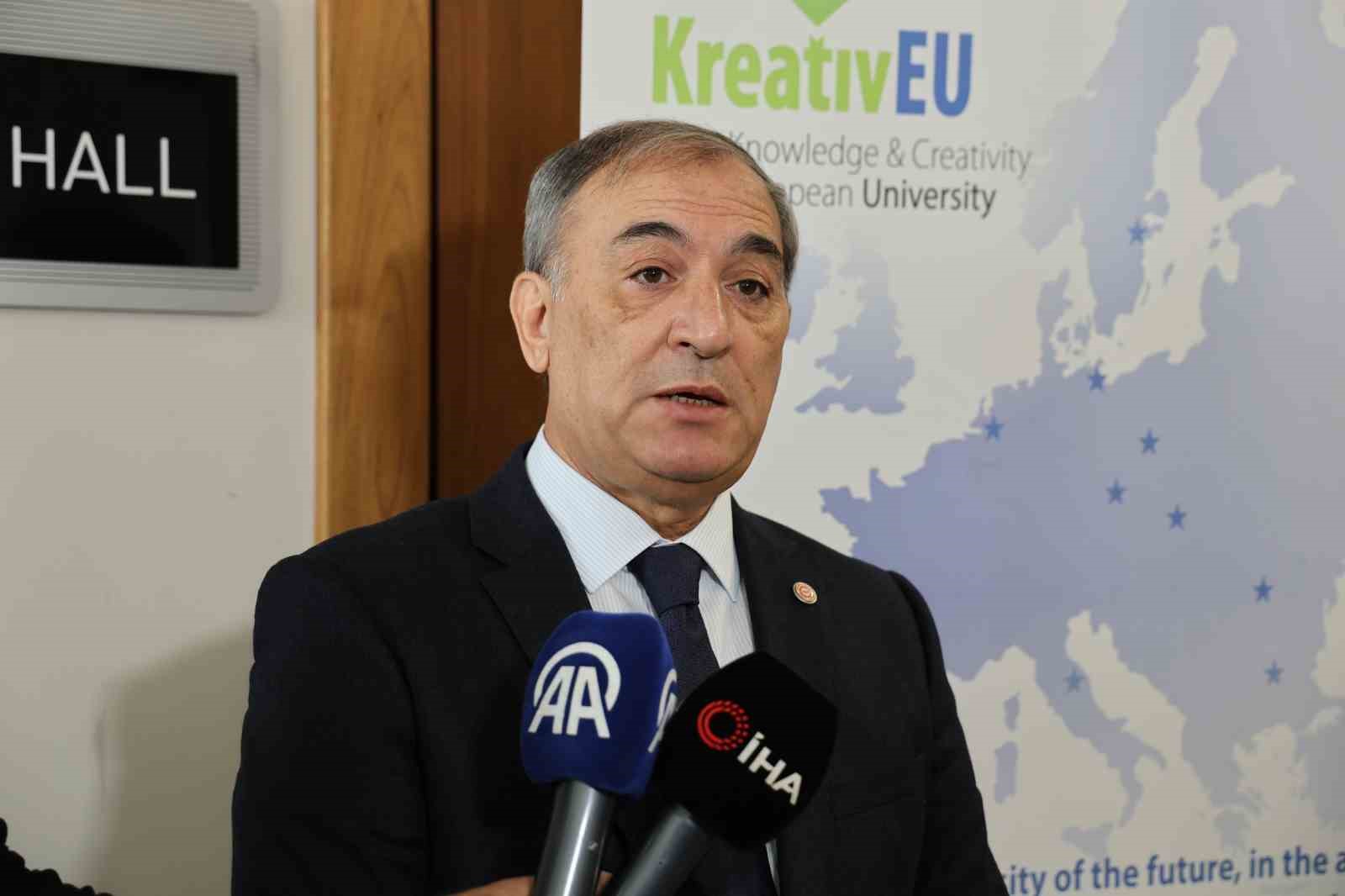 Do&ccedil;. Dr. İlyas Sarıbaş: "Deprem y&ouml;netmeliğimiz iyi, maalesef bu sahaya yansımıyor"
