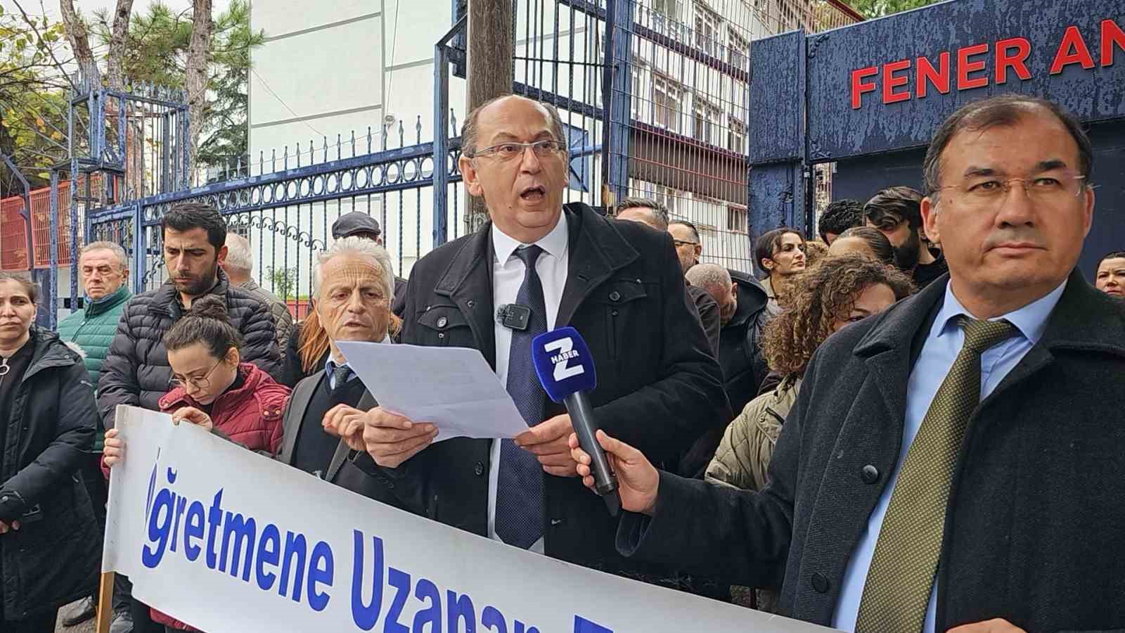 Zonguldak’ta veli tartıştığı öğretmeni yüzünden yaraladı
