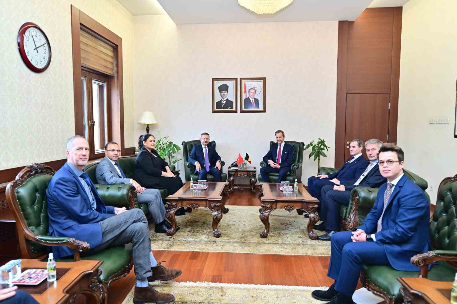 Vali Aksoy, Bel&ccedil;ika&rsquo;nın Ankara B&uuml;y&uuml;kel&ccedil;isini makamında ağırladı

