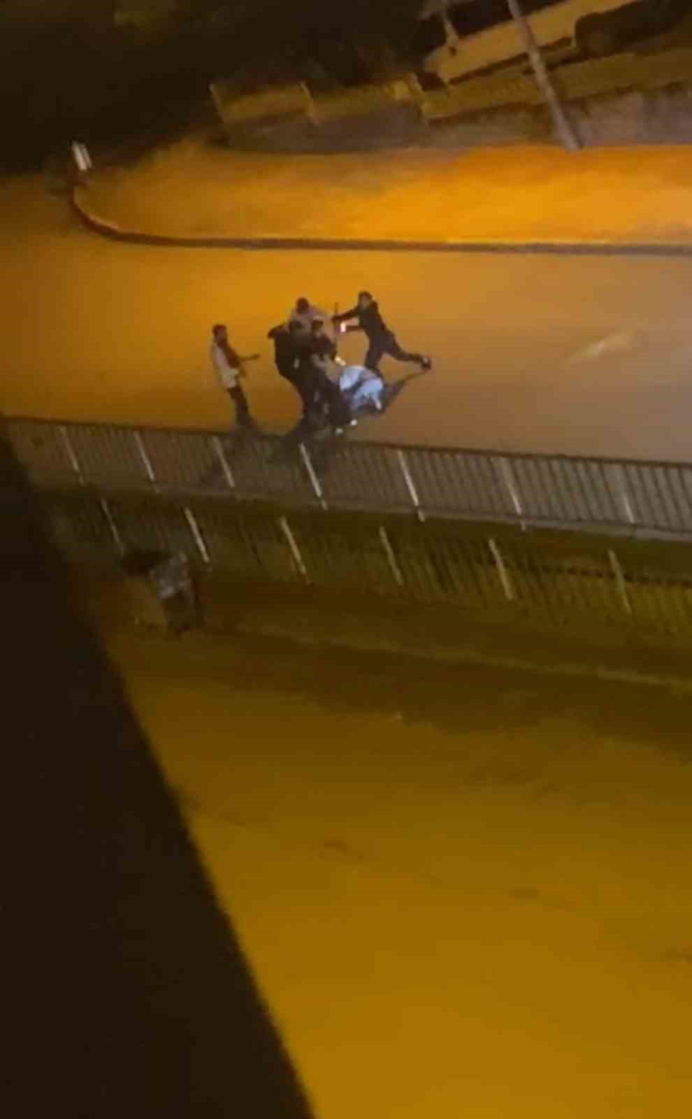 Karabük’te bir genç, 4 kişi tarafından böyle darbedildi