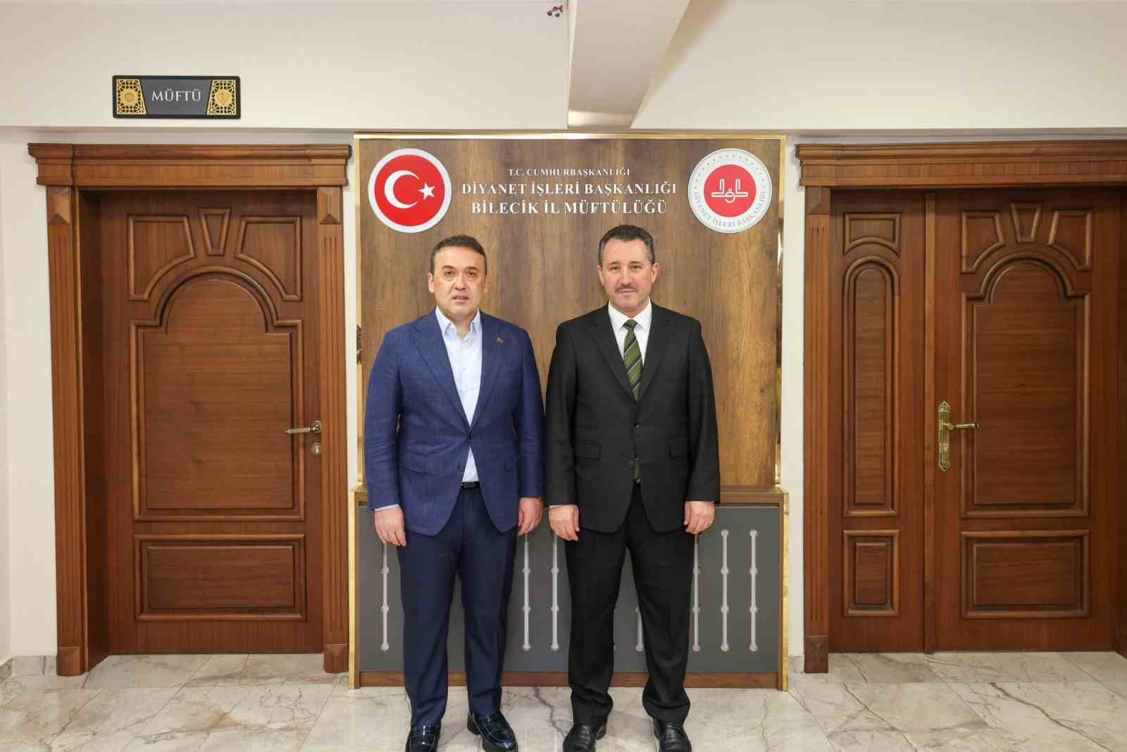 Bilecik Valisi S&ouml;zer&rsquo;den Kuba Camii incelemesi
