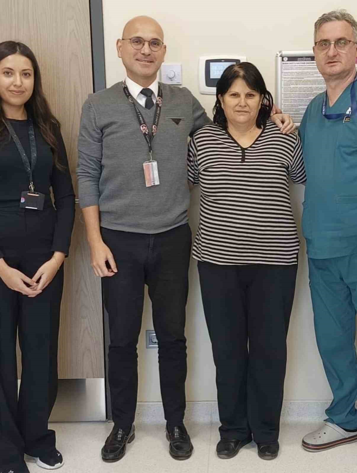 Kütahya Şehir Hastanesi’nde dev yumurtalık kitleleri başarıyla çıkarıldı