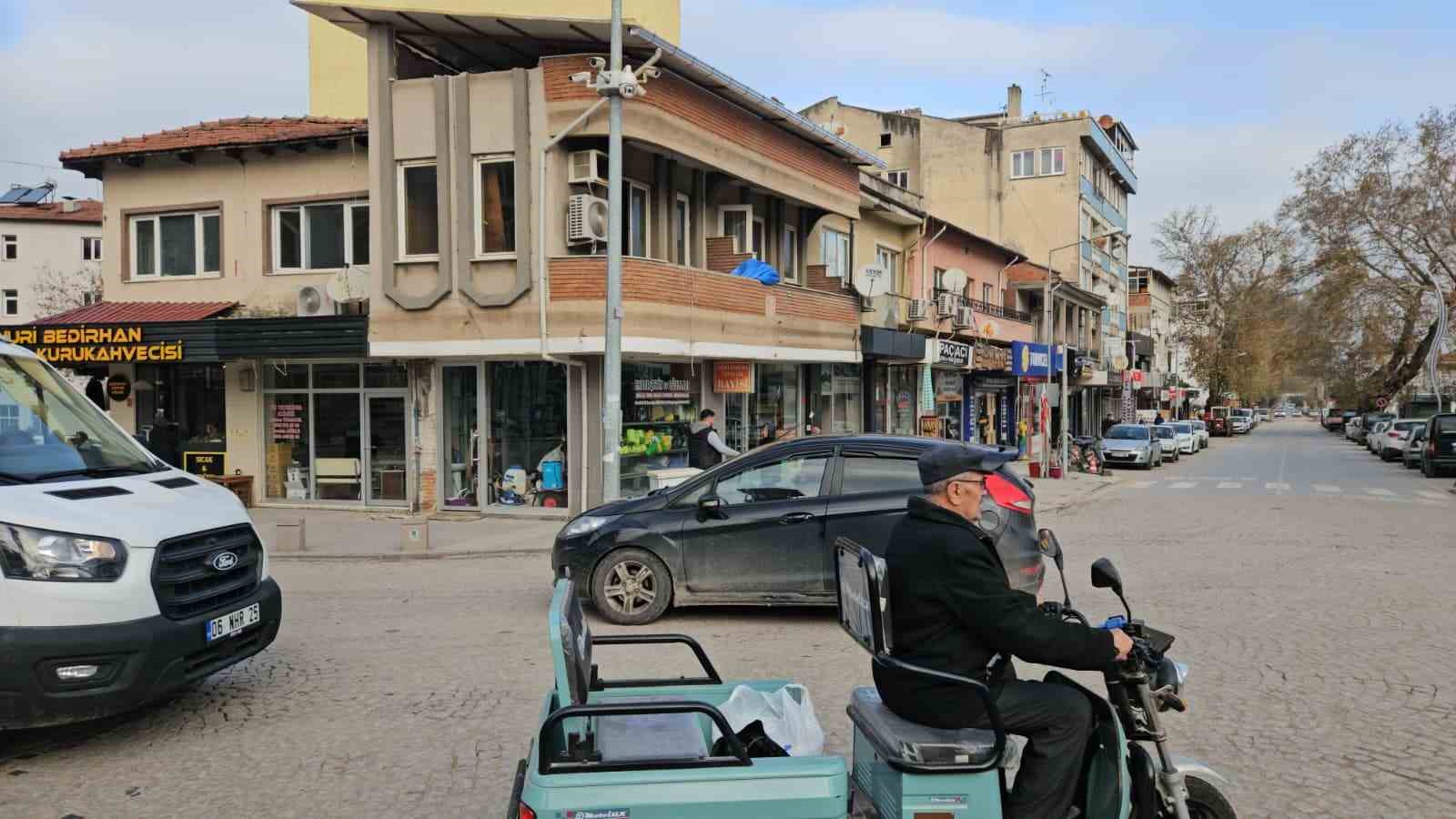 Balıkesir’de 4.9 büyüklüğünde deprem