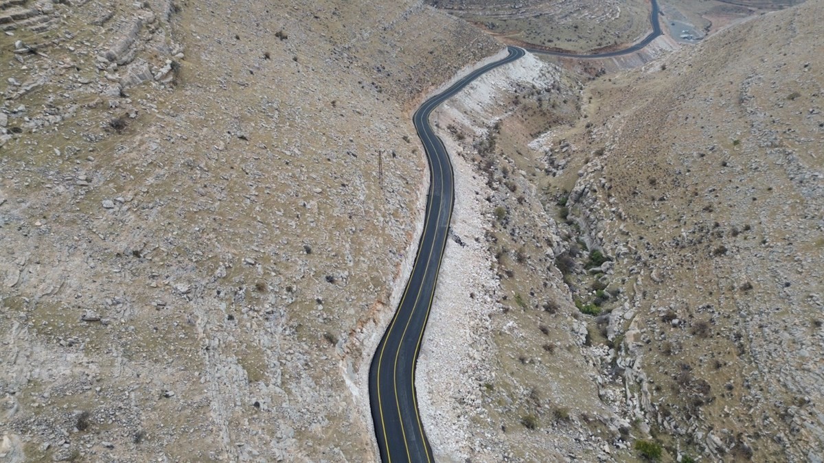 Siirt Valisi Kızılkaya bir asırda yapılan asfalt yolu bir yılda ikiye katladı