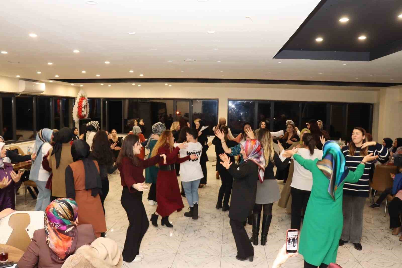 Çalışan kadınlar gönüllerince eğlendi