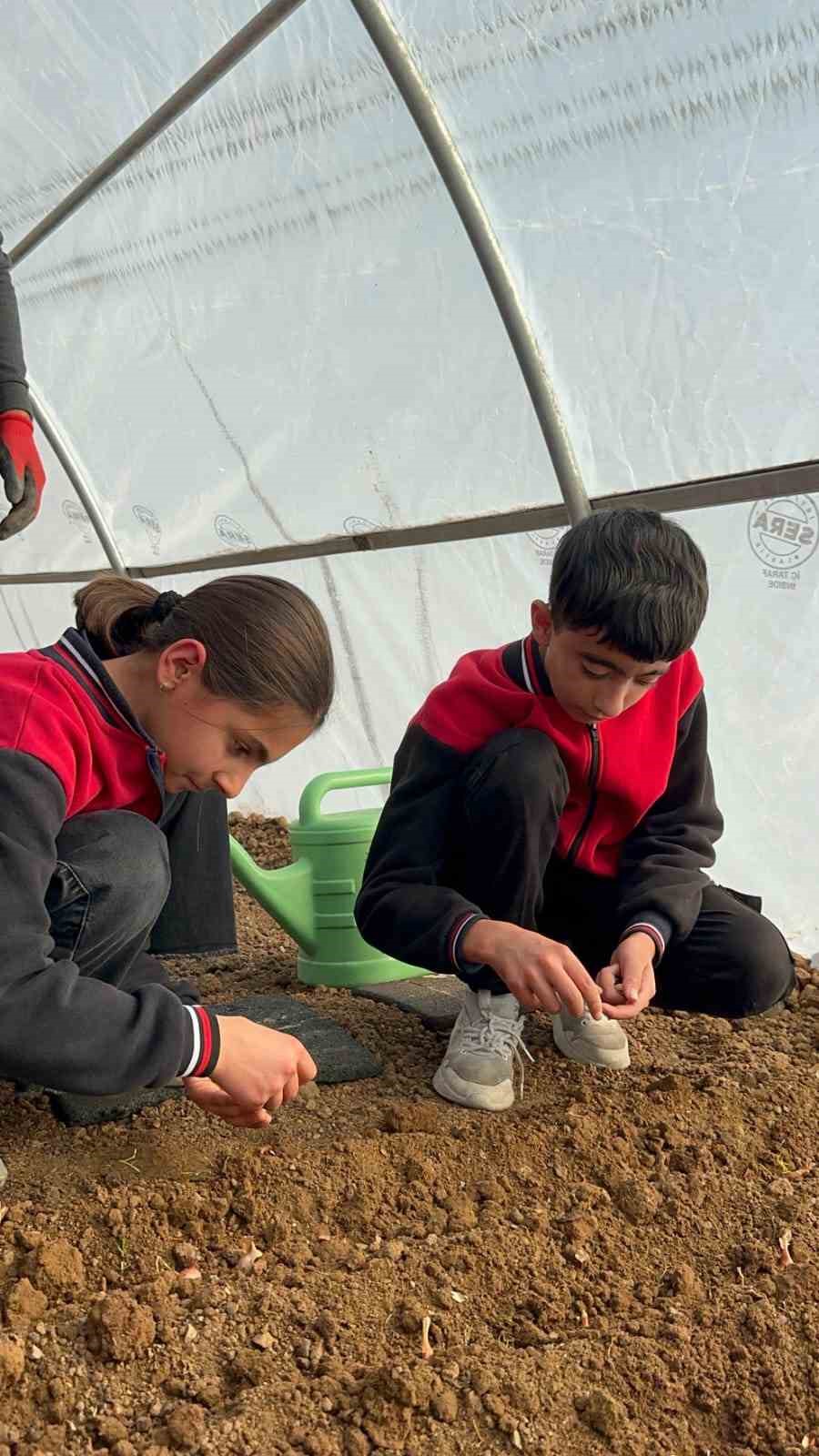 Arıcak’ta minik eller toprakla buluştu