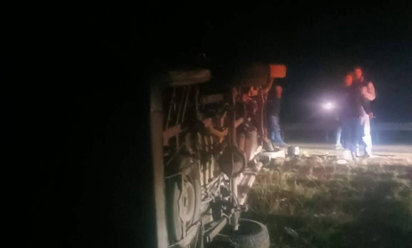 Ankara’da işçi servisi devrildi: 14 yaralı