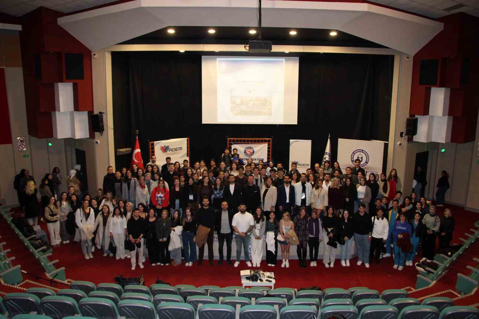 ADÜ’de "Diksiyon ve Topluluk Önünde Konuşma Sanatı" etkinliği gerçekleşti
