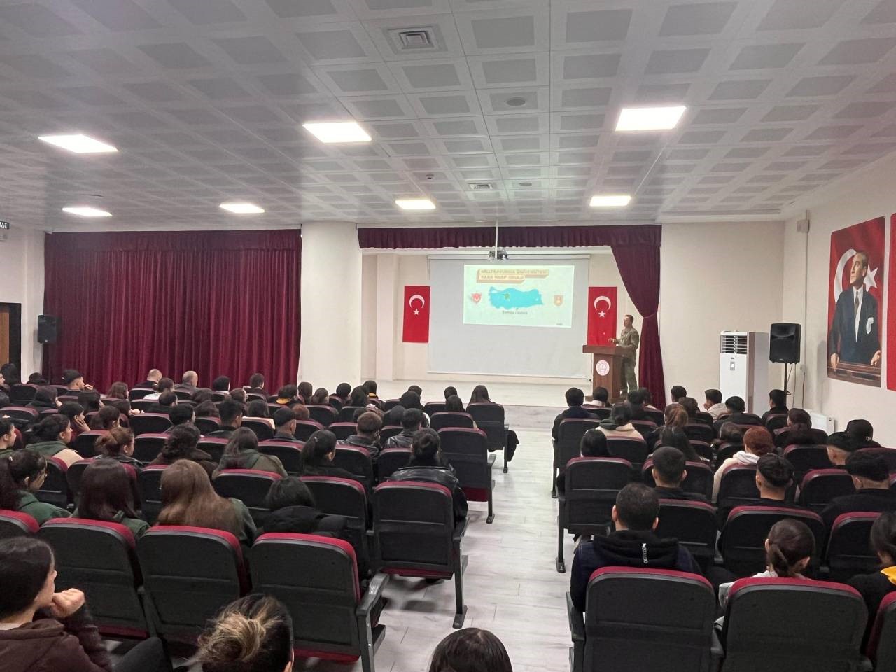 Uludere’de lise öğrencilerine MSÜ tanıtım semineri düzenlendi