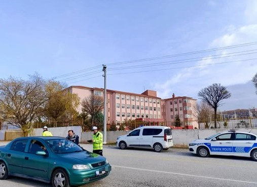 Kırşehir’de okul çevrelerinde şok uygulaması