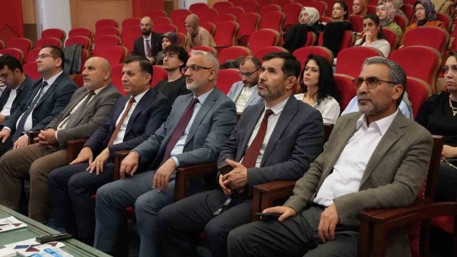 Karabük’te 35 çocuk koruyucu aile yanında