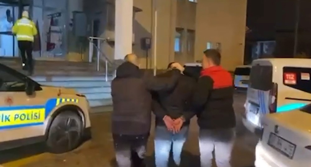 Uygulamadan kaçarken çarptığı polisi yaraladı