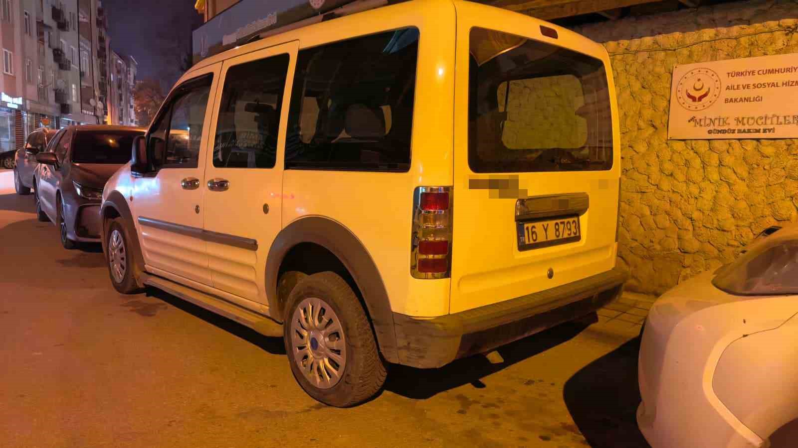 Dur ihtarına uymayan 18 yaşındaki sürücü 5 kilometrelik kovalamaca sonunda yakalandı