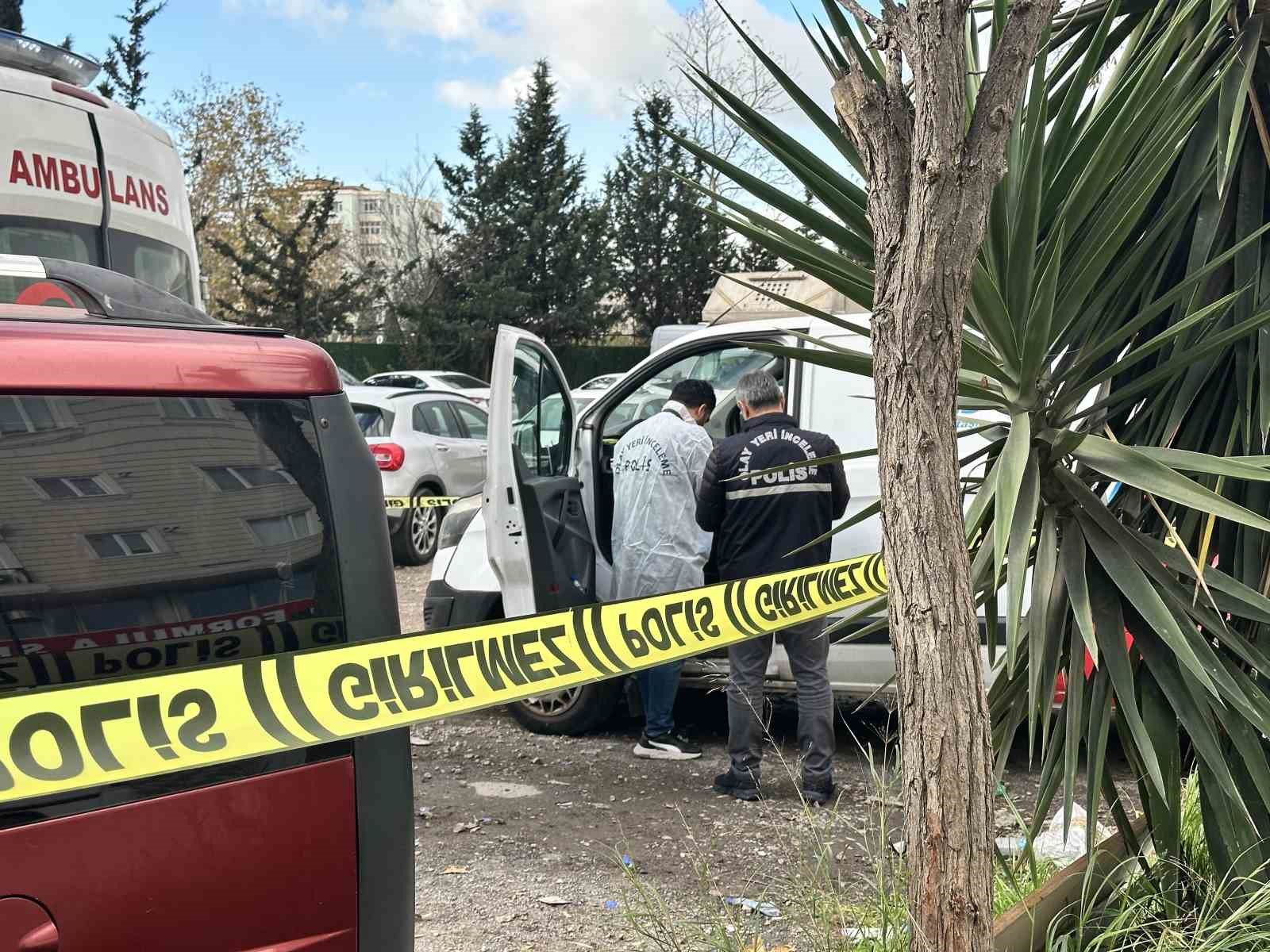 Maltepe’de kargo çalışanı araç içerisinde ölü bulundu