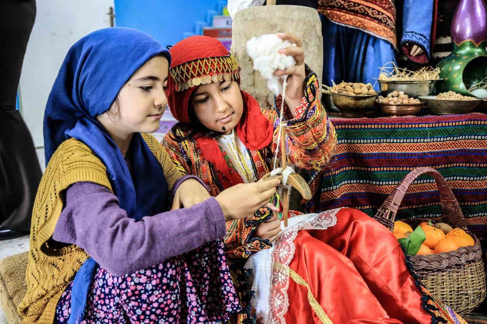 Çamelili minik öğrenciler Yöresel Kültür Şöleninde yöresel kültürlerini öğrendi